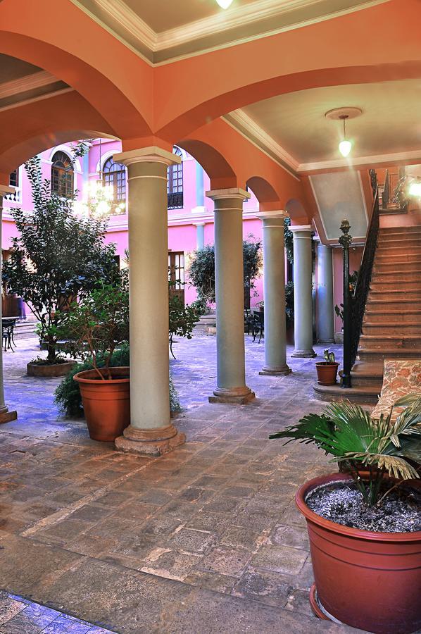 סוקרה Capital Plaza Hotel מראה חיצוני תמונה