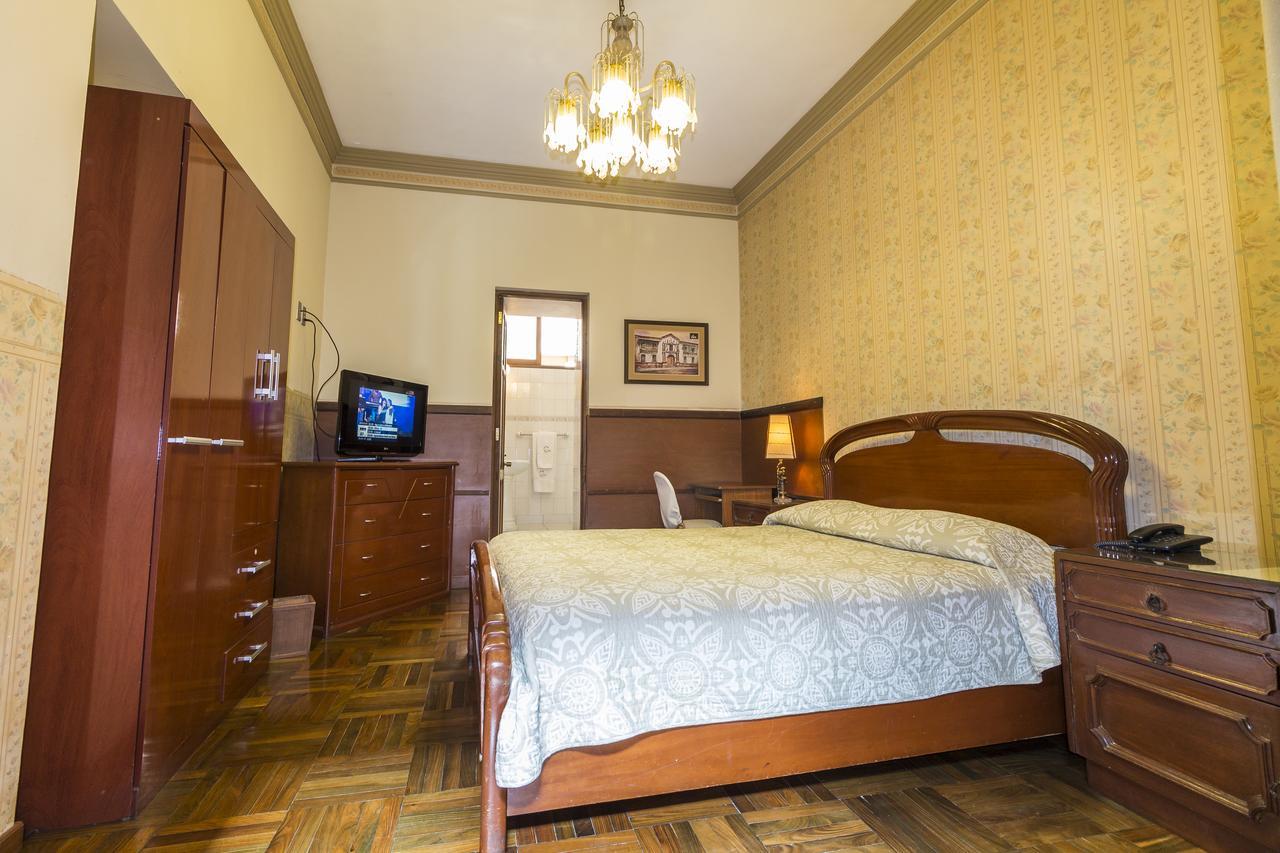 סוקרה Capital Plaza Hotel מראה חיצוני תמונה