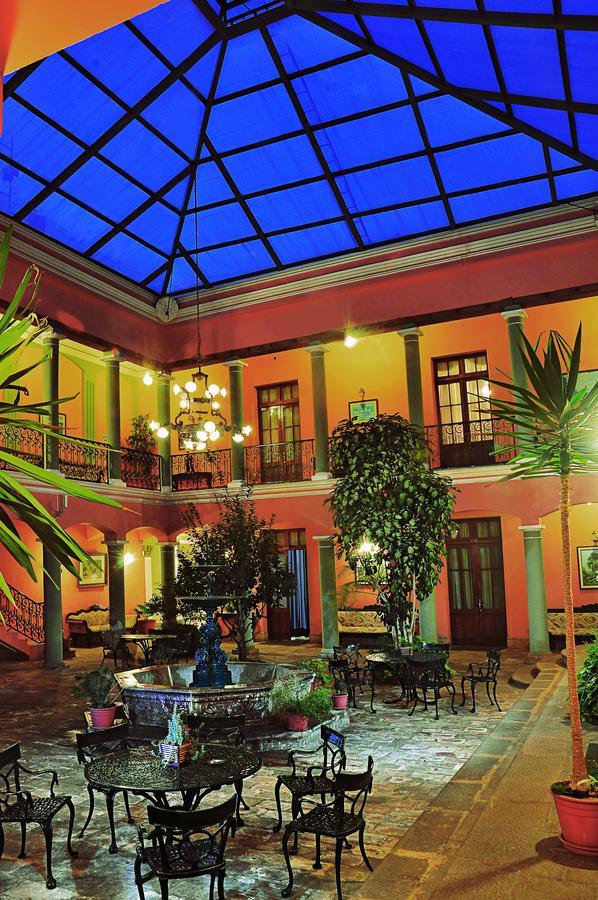 סוקרה Capital Plaza Hotel מראה חיצוני תמונה
