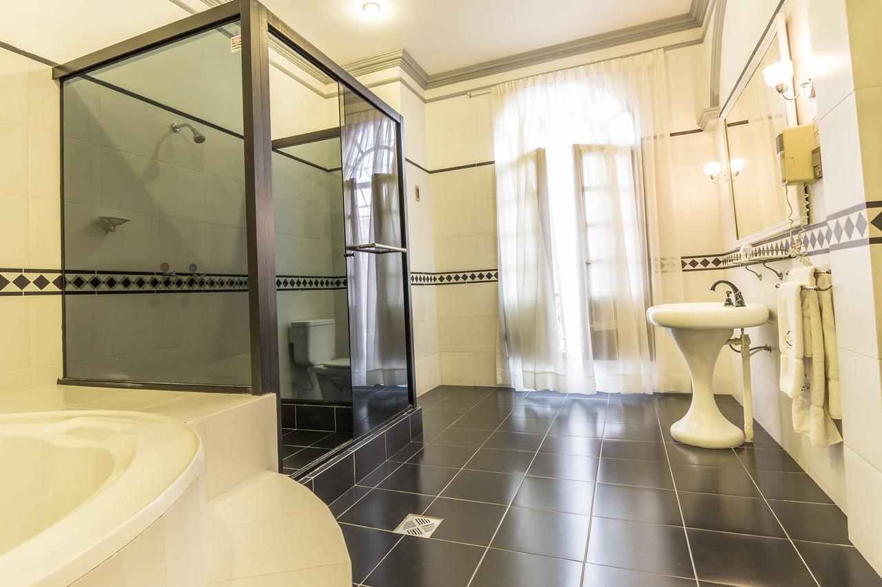 סוקרה Capital Plaza Hotel מראה חיצוני תמונה