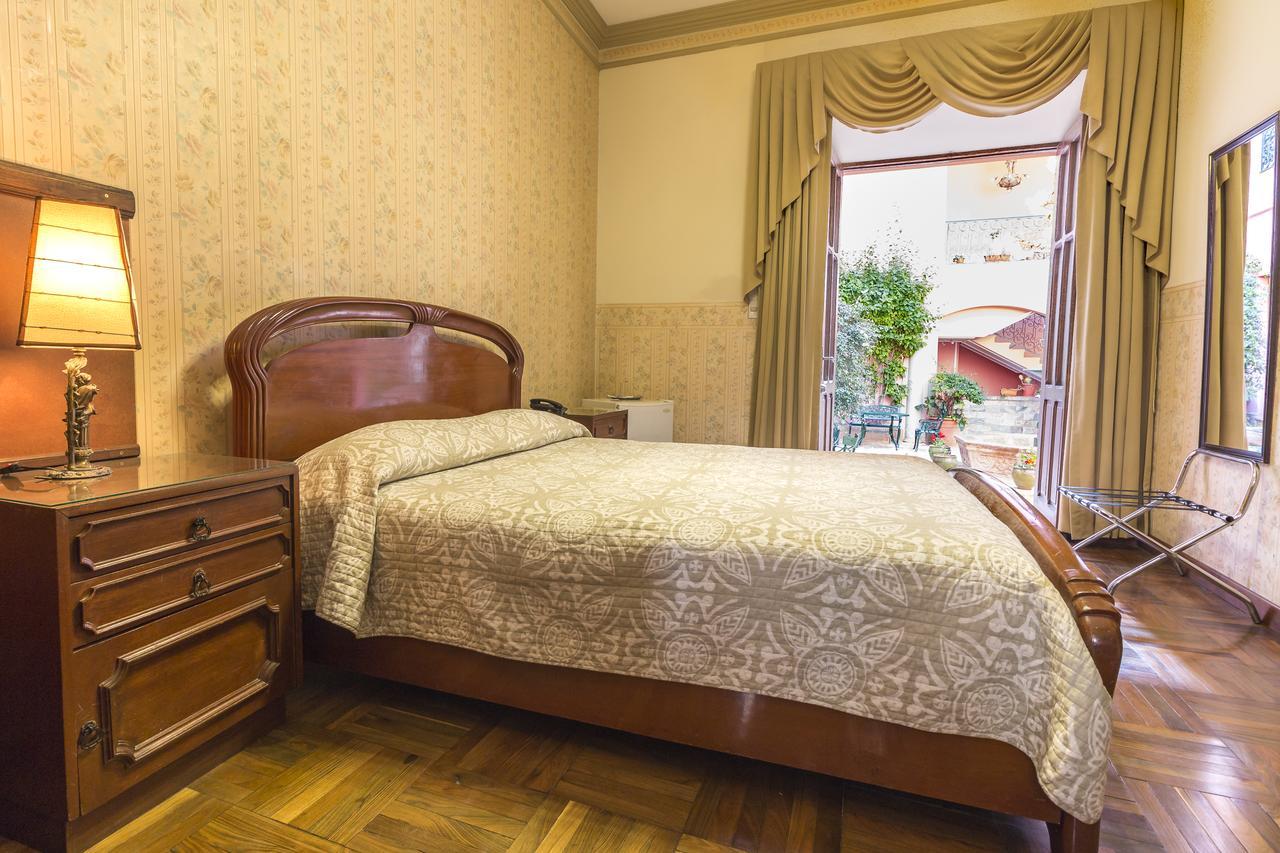 סוקרה Capital Plaza Hotel מראה חיצוני תמונה
