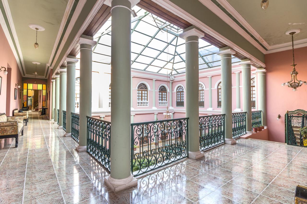 סוקרה Capital Plaza Hotel מראה חיצוני תמונה